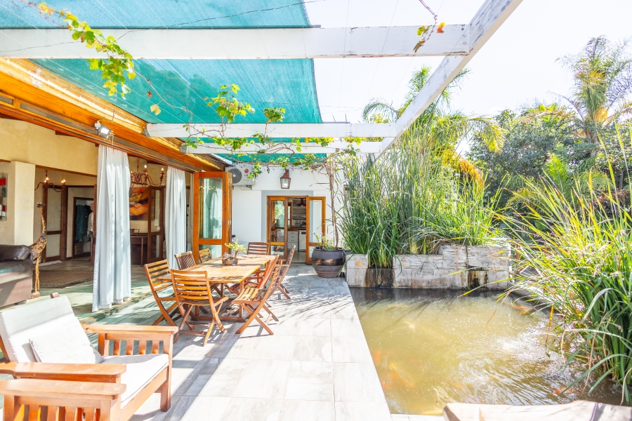 5 Bedroom Property for Sale in Langerug Western Cape